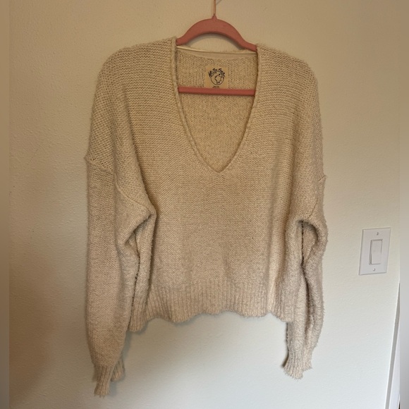 NEW We the Free People Theo V Neck Drop Shoulder Sweater Cream Fuzzy Large NWOT - Picture 5 of 10